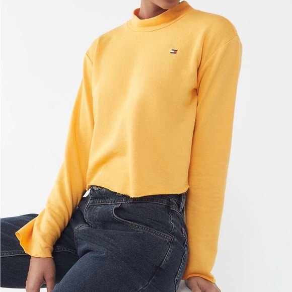 Yellow Tommy Hilfiger Mock Neck Cropped Sweatshirt Size XS - Picture 1 of 7
